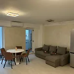 Apartment Oltenia Decebal 2 *